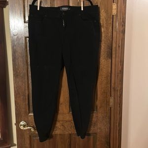 Torrid size 22 bombshell skinny